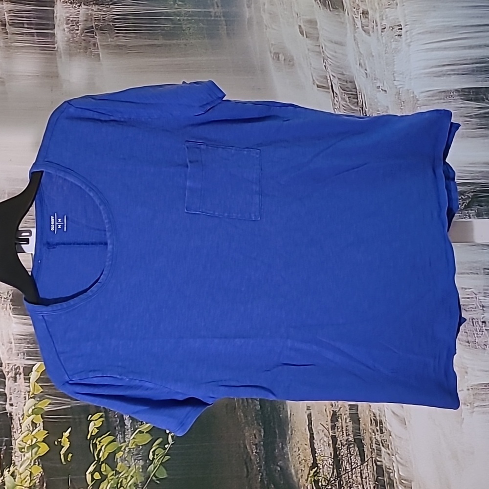 Old Navy Womens Medium bright blue short sleeve crewneck tshirt